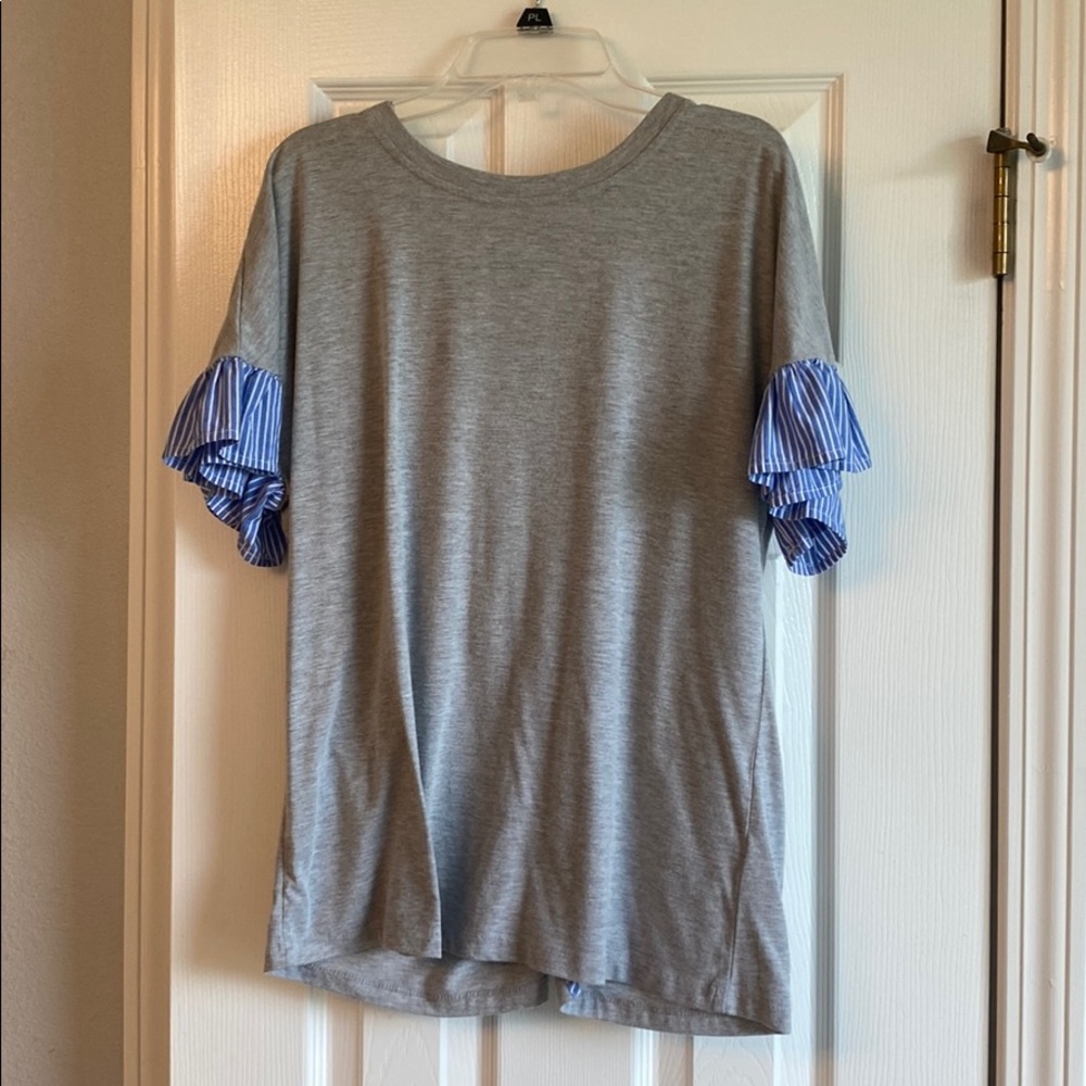 Bows in back shirt